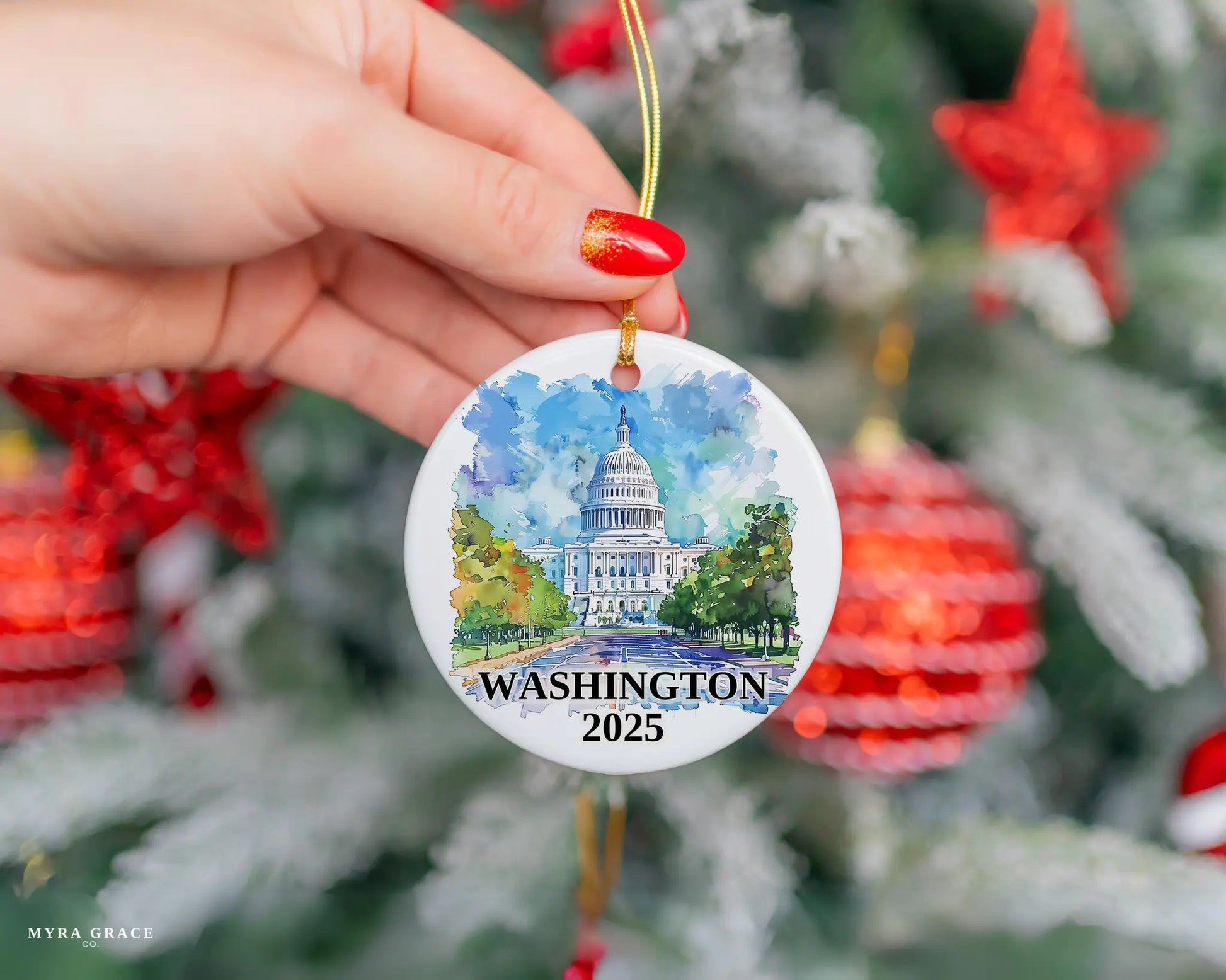 Custom Washington DC ceramic photo ornament with personalized message – handmade Christmas bauble, gift souvenir, or vacation keepsake. 