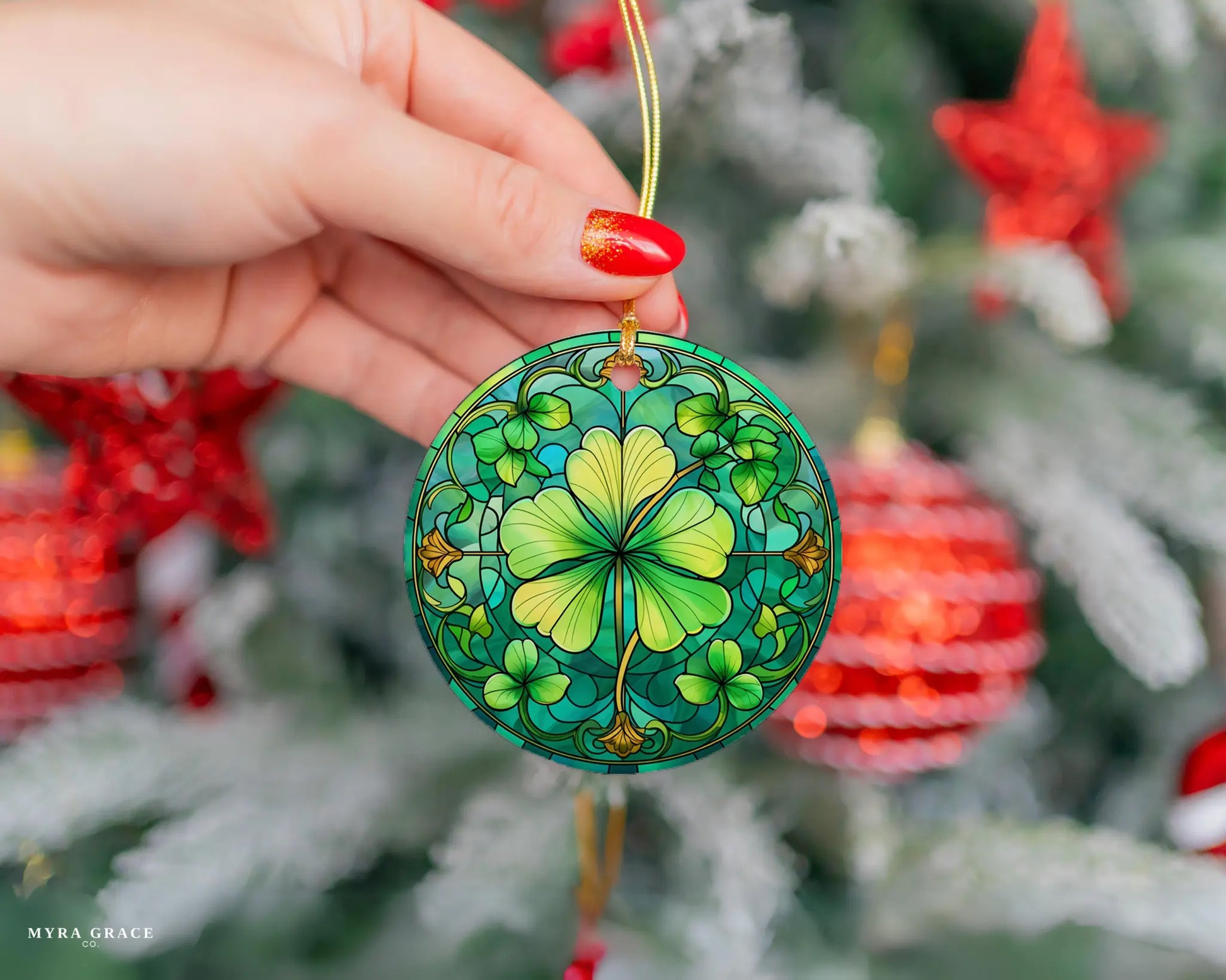 Ceramic ornament with shamrocks and clovers – non-customizable lucky charm gift or seasonal keepsake